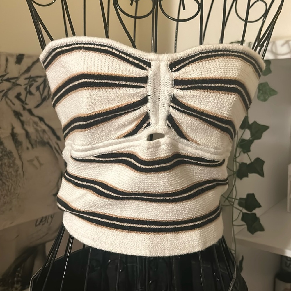 White American Eagle Strapless Top